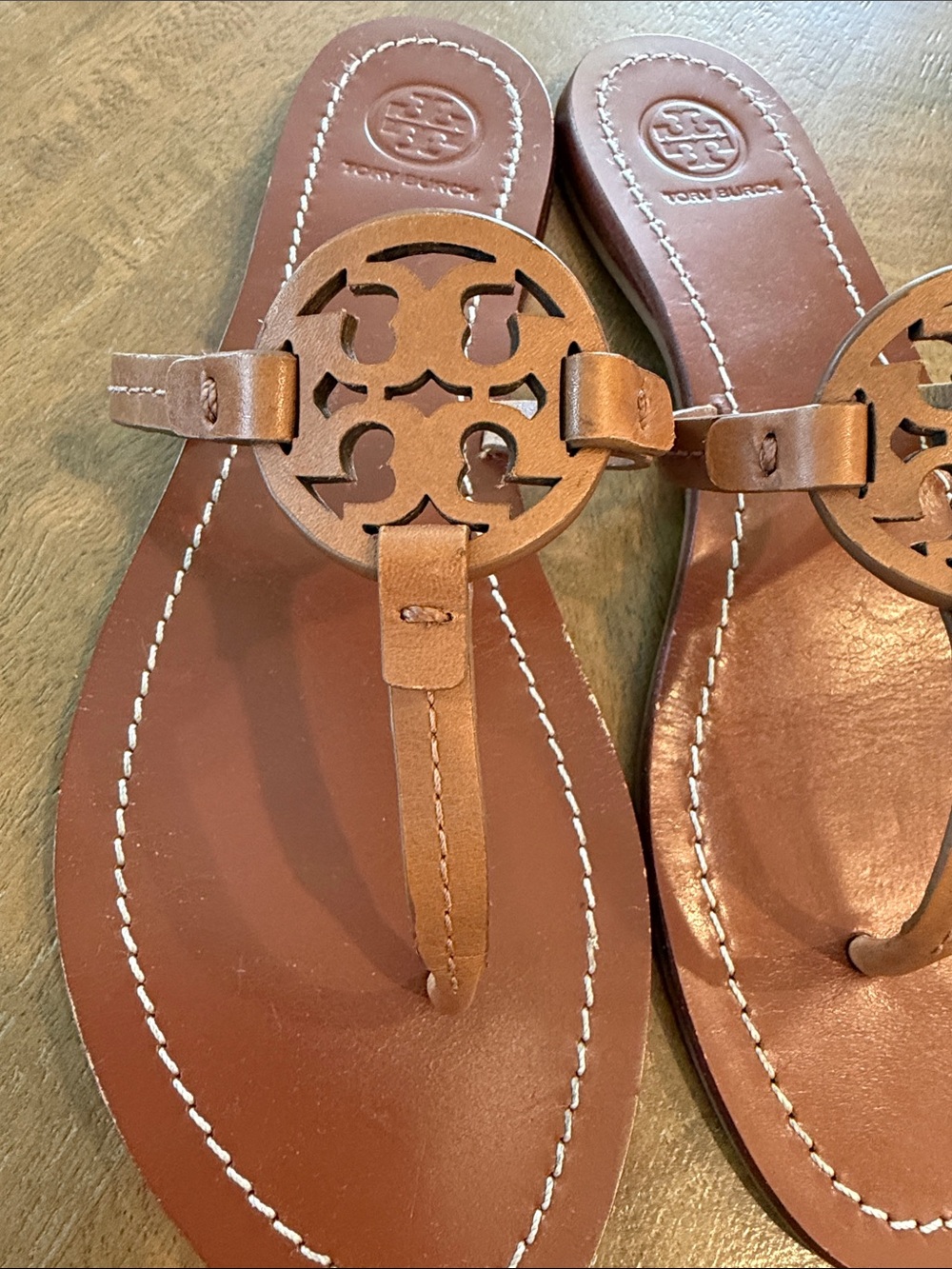 Tory Burch Brown Leather Miller Logo Thong Sandals - Picture 3 of 5